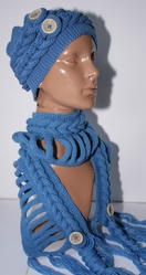 Вязаный комплект шапка и шарф